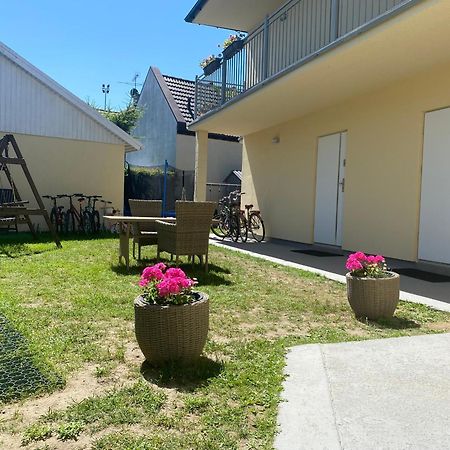 Bursztyn 2 Apartment Ревал Екстериор снимка