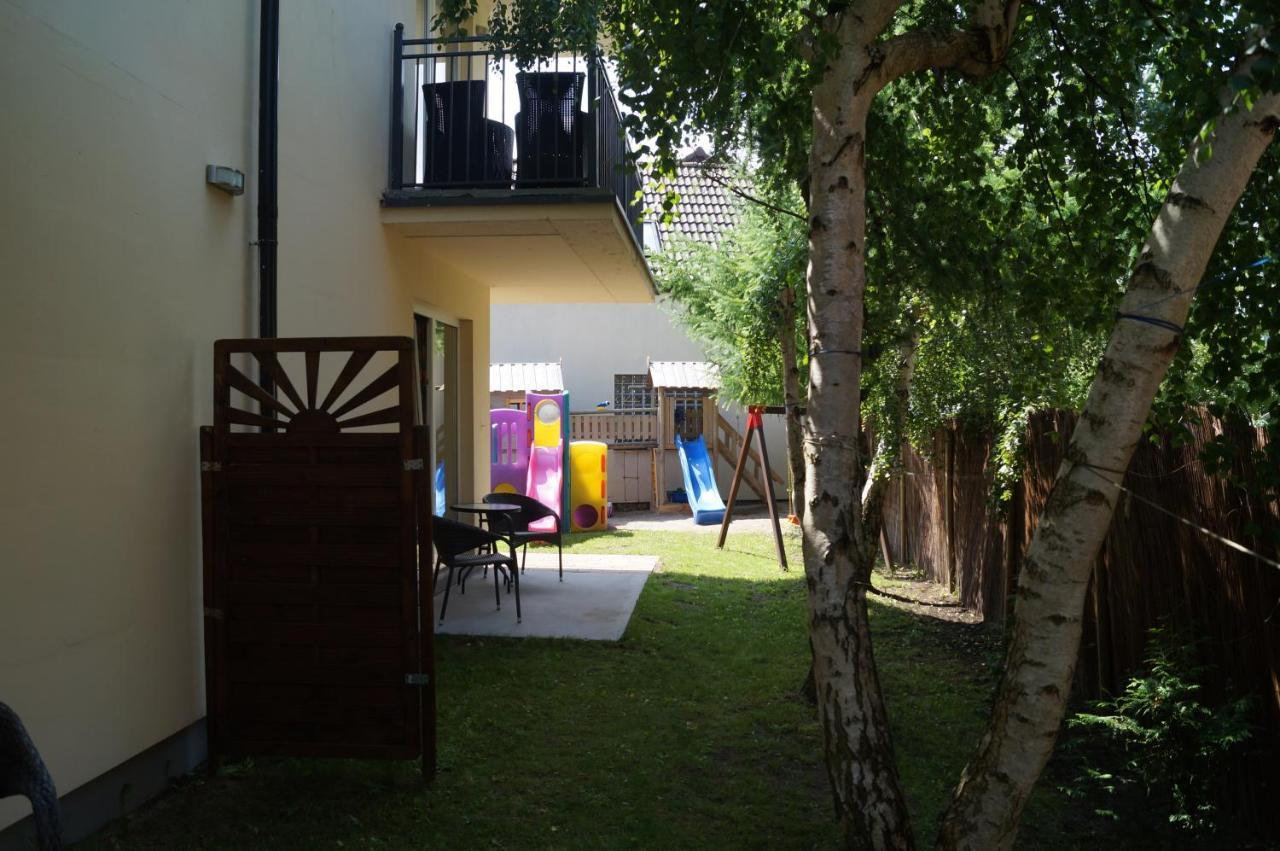 Bursztyn 2 Apartment Ревал Екстериор снимка