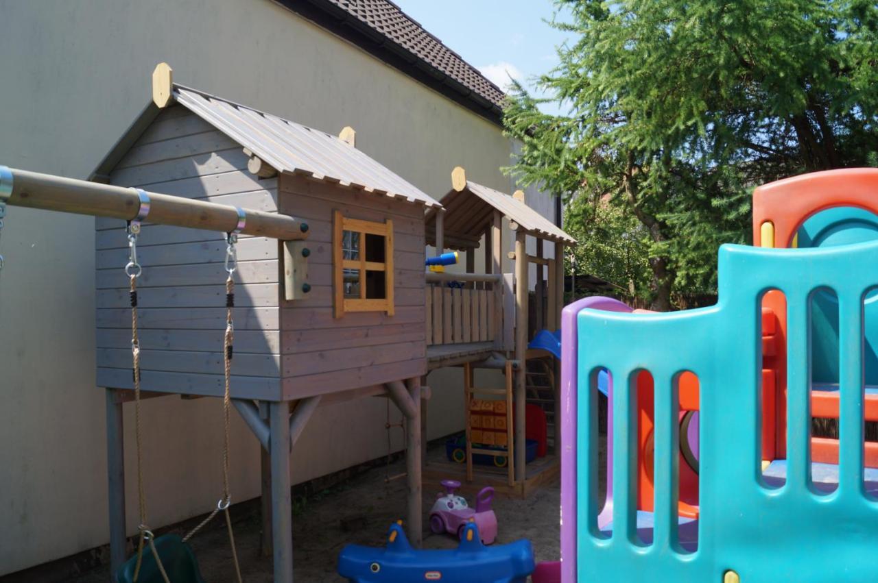 Bursztyn 2 Apartment Ревал Екстериор снимка