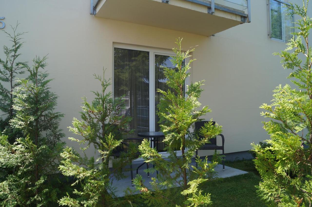 Bursztyn 2 Apartment Ревал Екстериор снимка