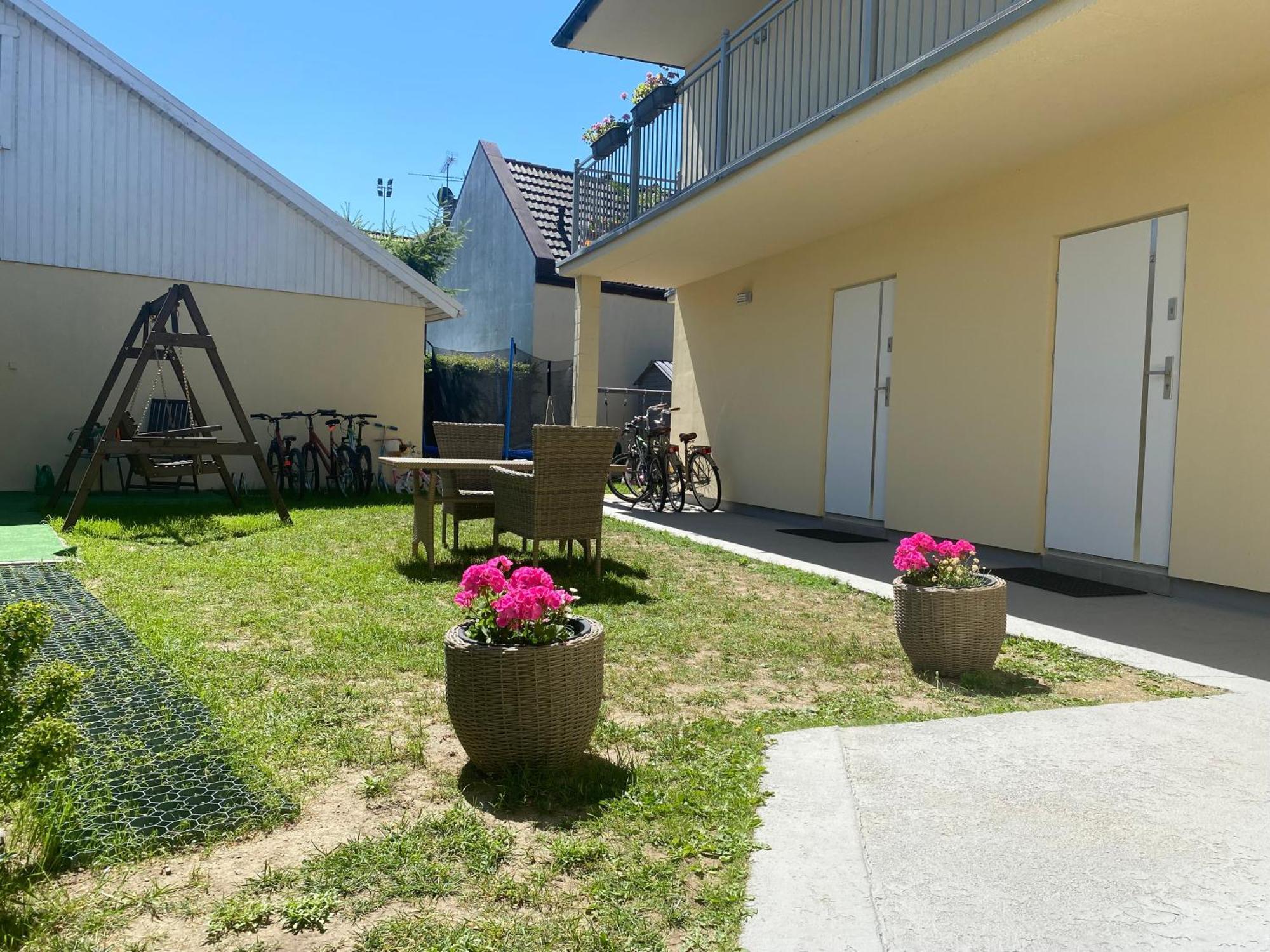 Bursztyn 2 Apartment Ревал Екстериор снимка