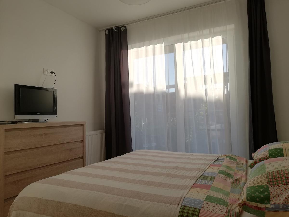Bursztyn 2 Apartment Ревал Екстериор снимка